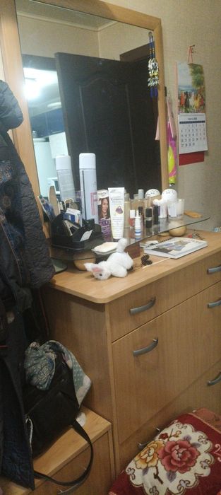 Прихожая шкаф и трюмо