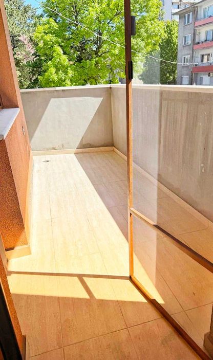 Дава се под наем Тристаен апартамент в Асеновград - 90 кв.м за 331.5 € - Снимка #4