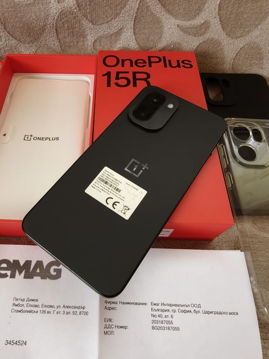 OnePlus 15R 12/512Gb перфектен с гаранция