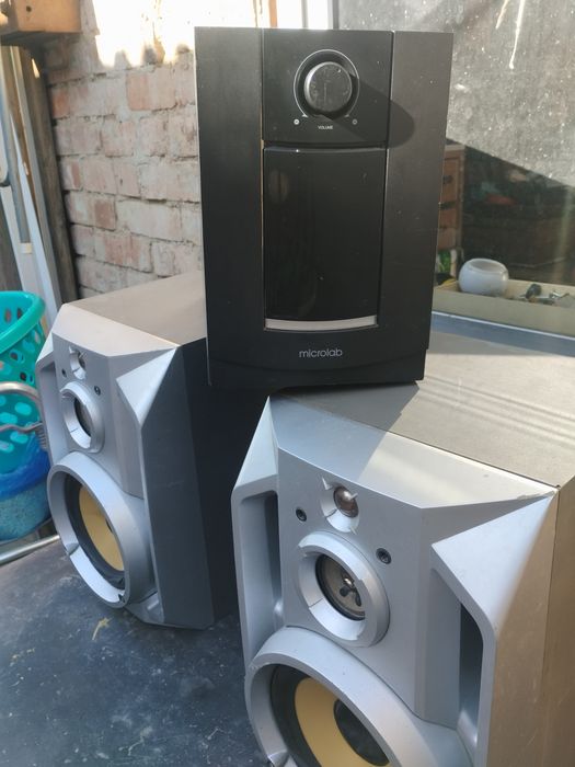 Продам сабвуфер колонки в подарок