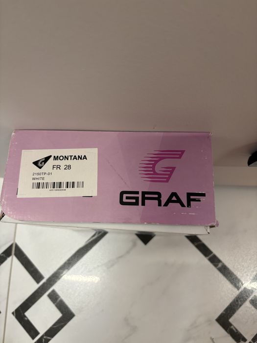 Продаю коньки graf montana