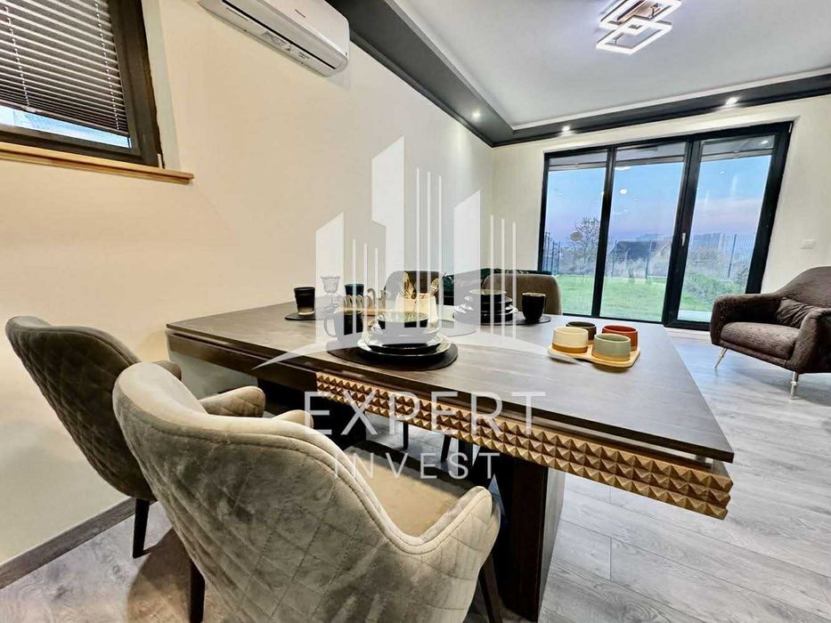 Продава се Двустаен апартамент в Варна, Изгрев - 116 кв.м за 725 €/кв.м - Снимка #2