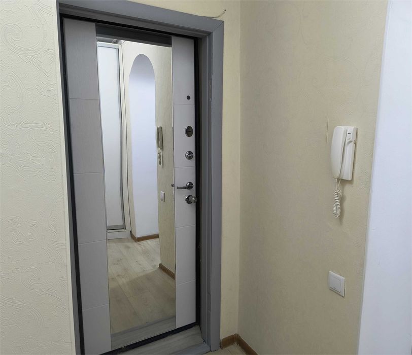 2  комнатная,у Стадиона