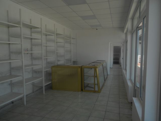 Дава се под наем Магазин в Свиленград - 100 кв.м за 765 € - Снимка #5