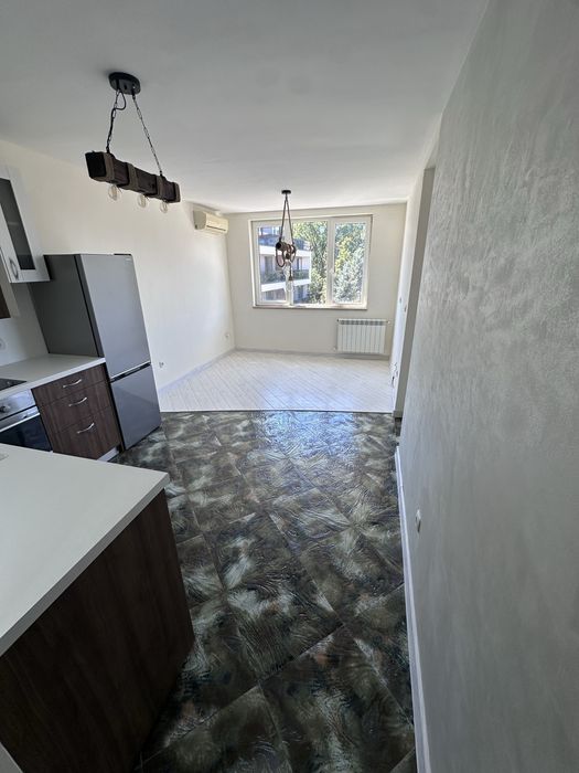 Основно и абонаментно почистване на офиси и апартаменти,гладене.