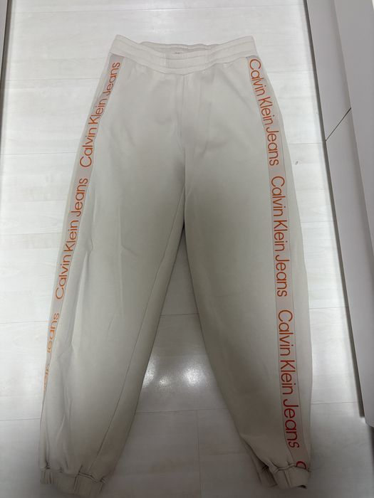 Calvin Klein дамски спортен екип