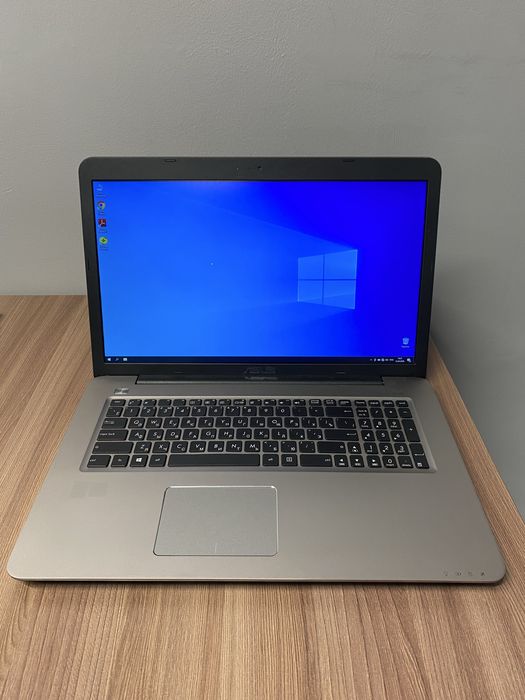 Продам ноутбук Asus 17.3 дюйма