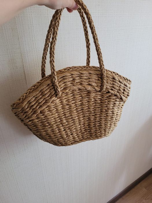 Сумки женские разные.