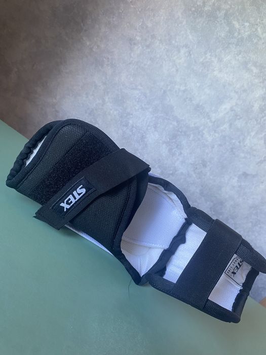 Налокотники