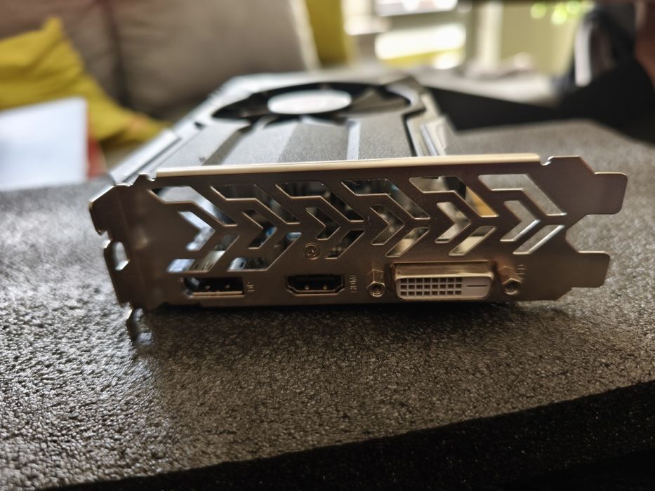 Видео карта ASRock Phantom Gaming Radeon RX550 4G, 4GB, GDDR5, 128 bit