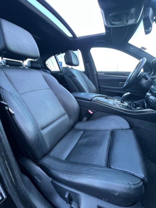 Vand BMW Seria 5 F10 2.0D 2013 inmatriculata RO LED automata urgent