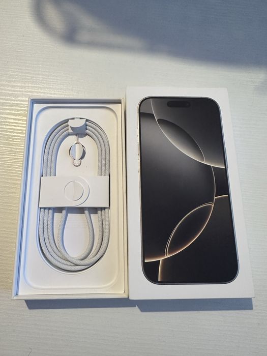 iPhone 16 Pro 256GB Natural Titanium – Като нов