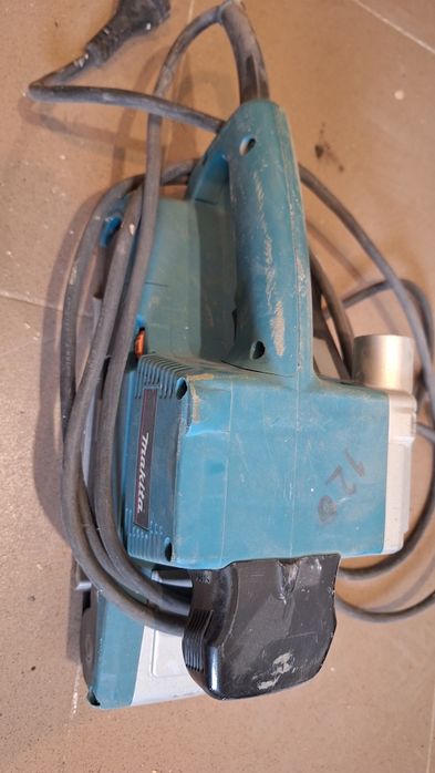 Makita 9404 slefuitor lemn cu banda