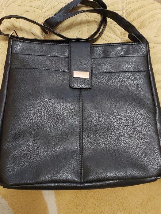 Продавам нова дамска чанта