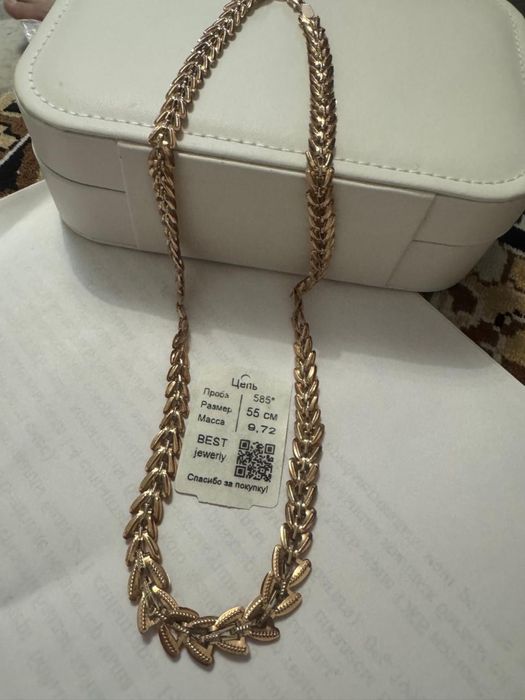 Золотое колье продается
