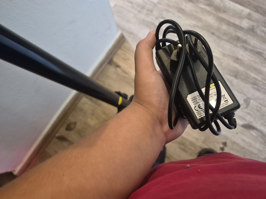 Trotinetă electrică prinde 20 pe vale 25 și dacă aveți pot la schimb la o bicicletăcu suspensi