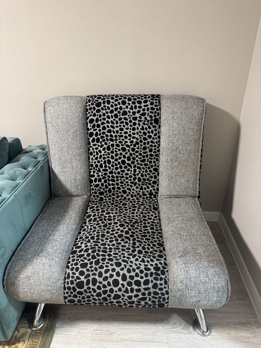 Продаются 2 кресла раскладные