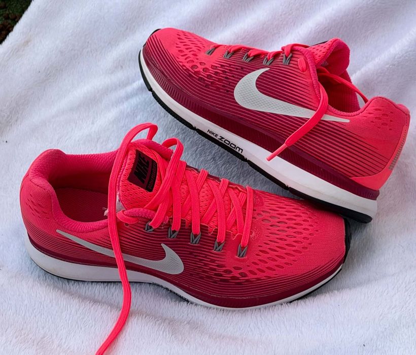 Nike оригинални дамски сникърси 38.5 номер