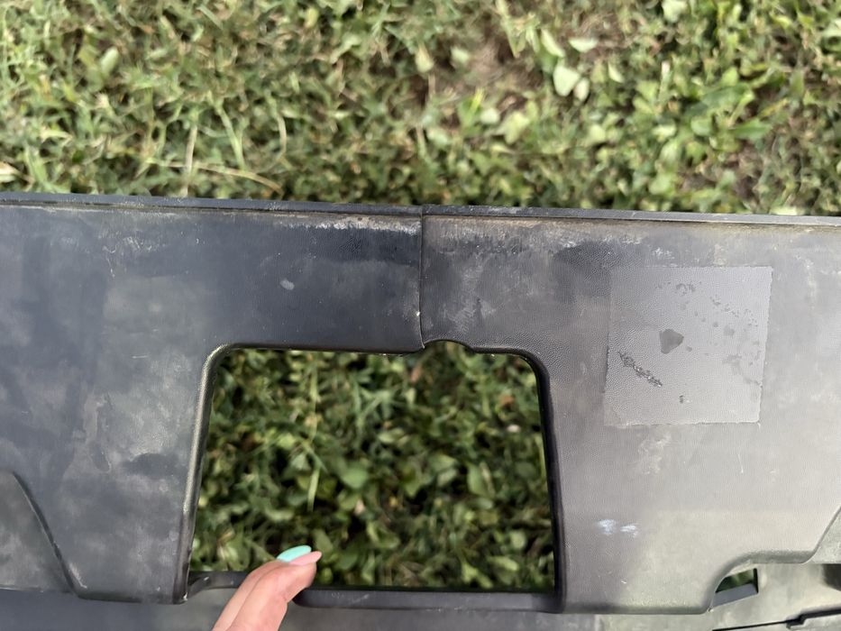 Централна решетка Рено Трафик 3 / Renault Trafic III