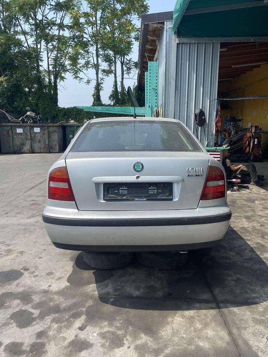 Shkoda Octavia 2.0i НА ЧАСТИ!!!