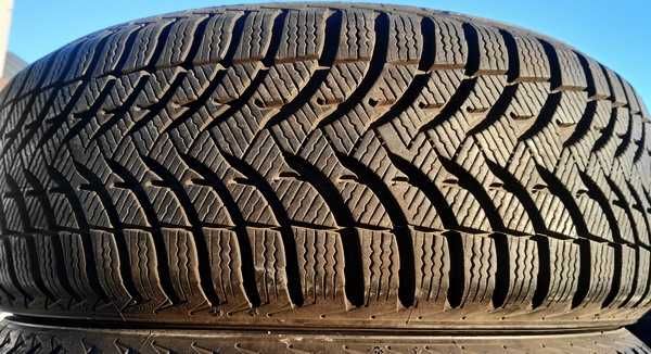 195 60 15 anvelope premium- Michelin- ca noi