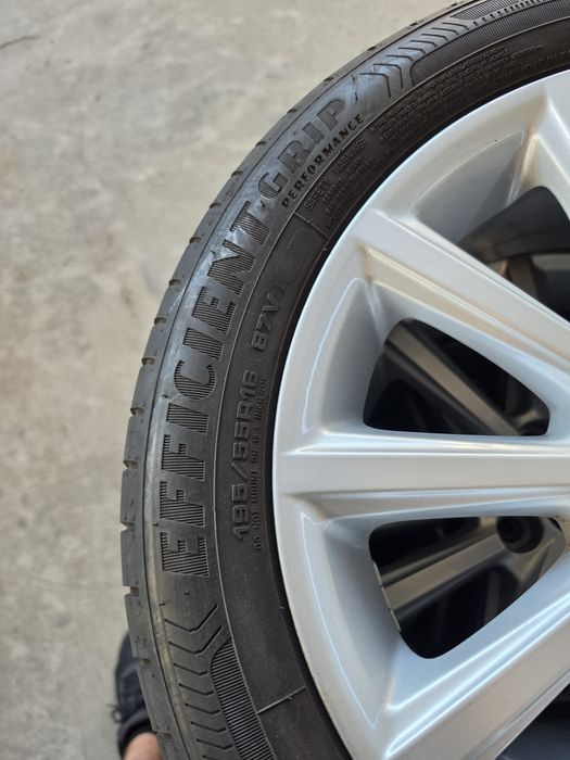 4 Броя 195/55/16 Goodyear 2x6,2mm  2x5,7mm