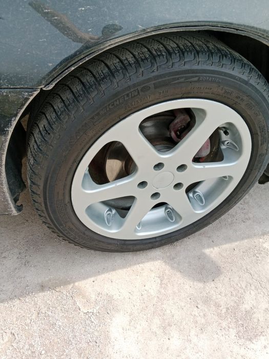 Продам шины с дисками R17 от Марк ll