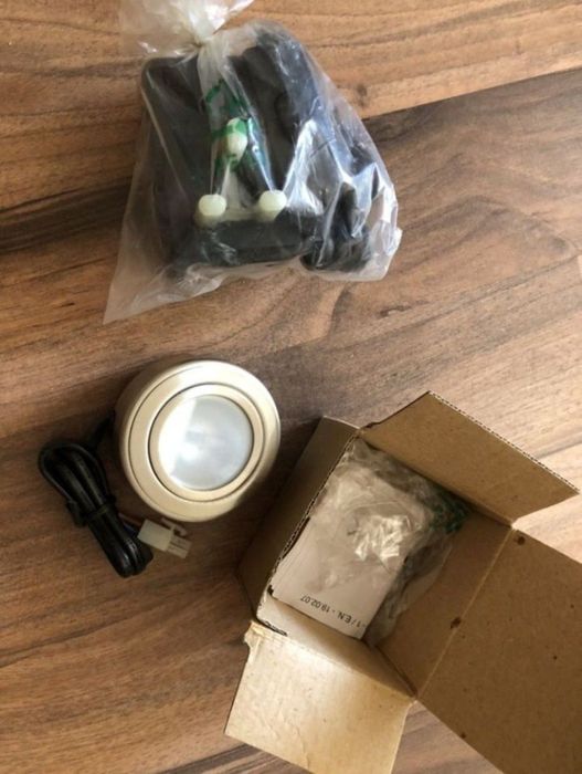 Лампа и адаптер/