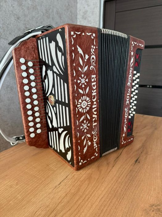 Продам гармонь Тульская
