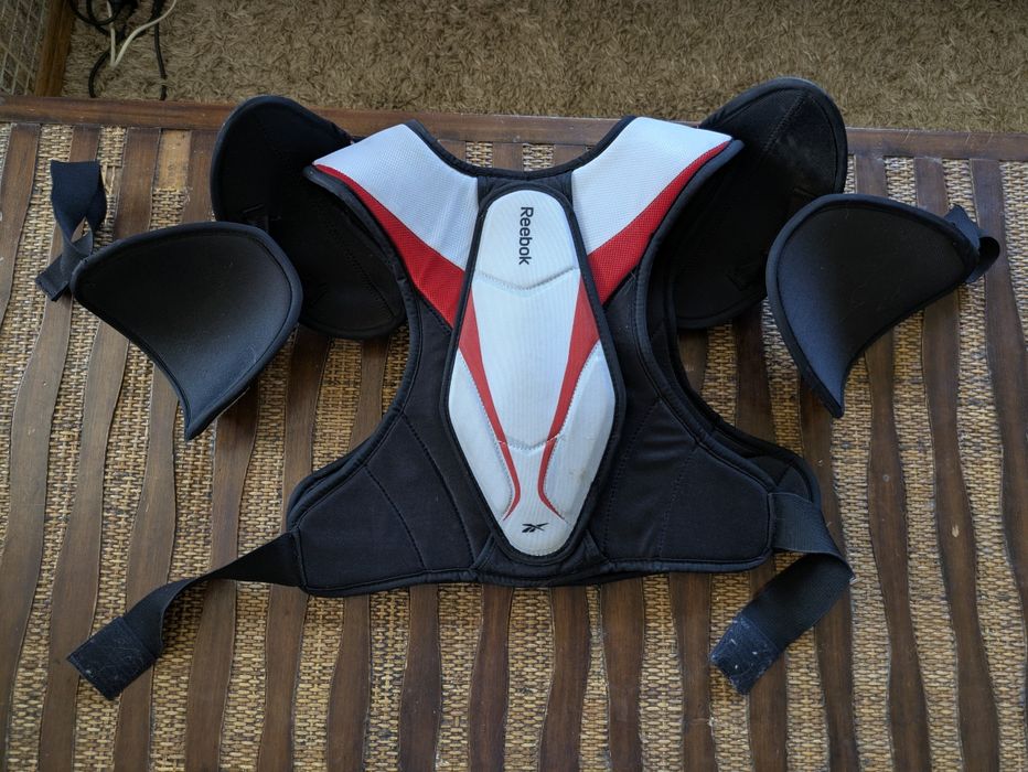 Нагръдник за хокей на лед Reebok M