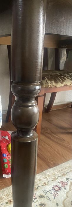 Стол для столовой