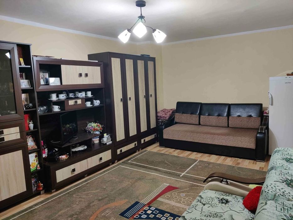 Vând apartament cu o camera