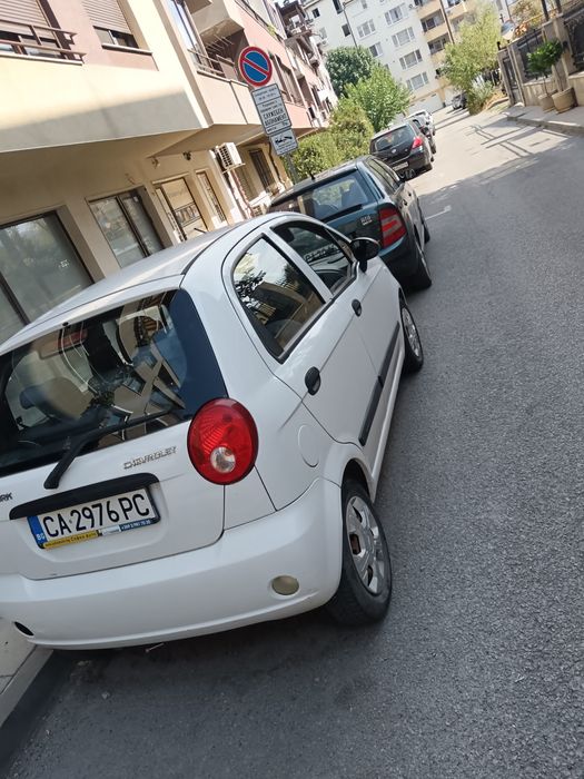 Продавам шевролет спарк