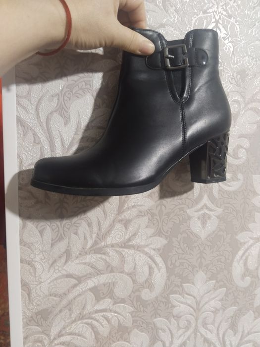 Продам сапожки осение 7000
