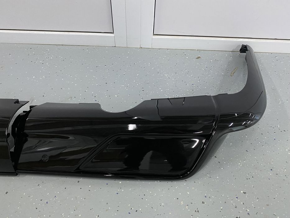 Задний накладка Lexus  LX 570