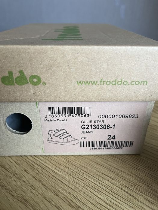 Чисто нови кожени обувки Froddo размер 24