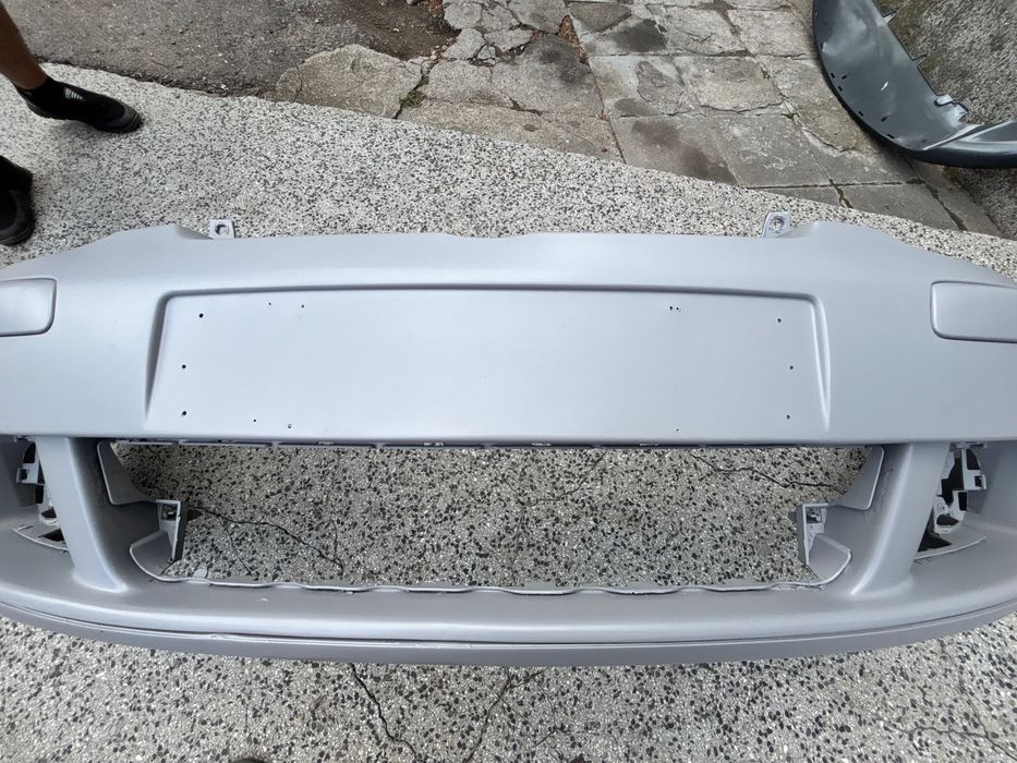 Предна броня за VW Golf 5 грундирана