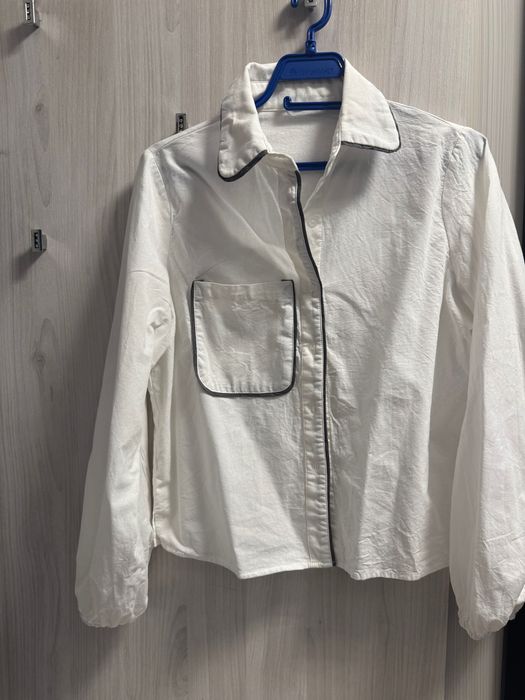 Бяла риза с буфан ръкав