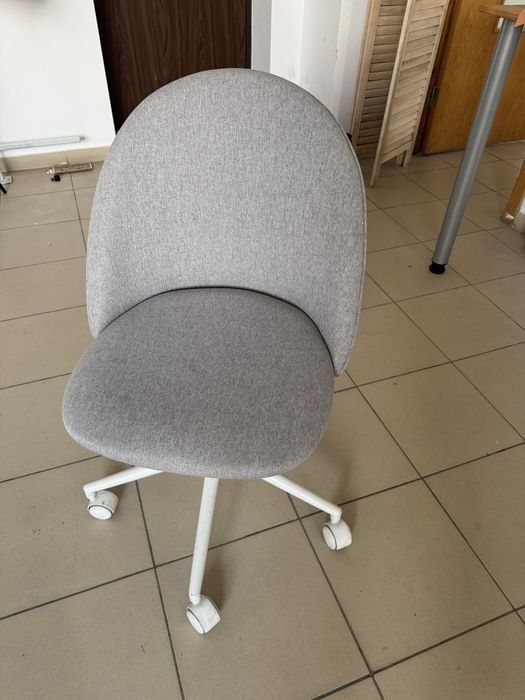 Scaun textil elegant si confortabil Jysk
