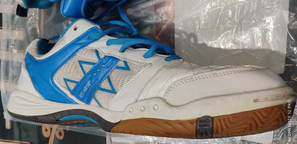 Мъжки маратонки номер 49