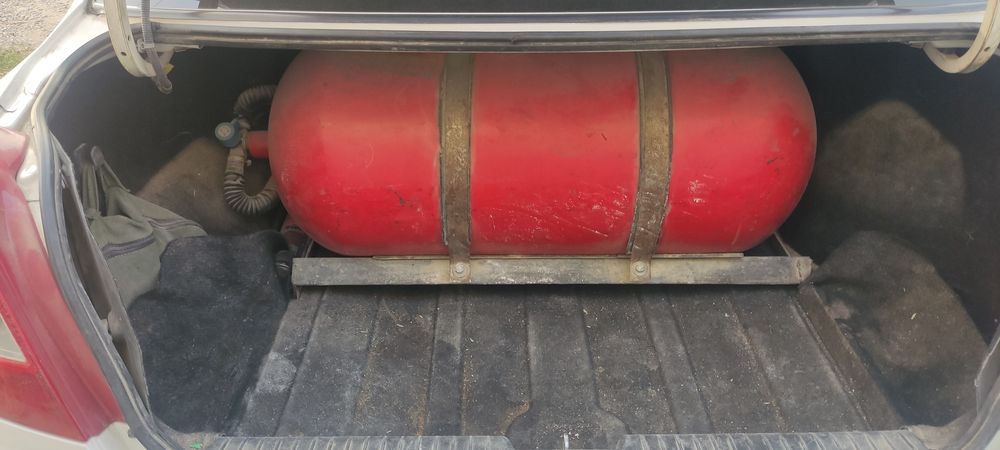 Срочна сотилади Ласетти 2006 йил карески матор