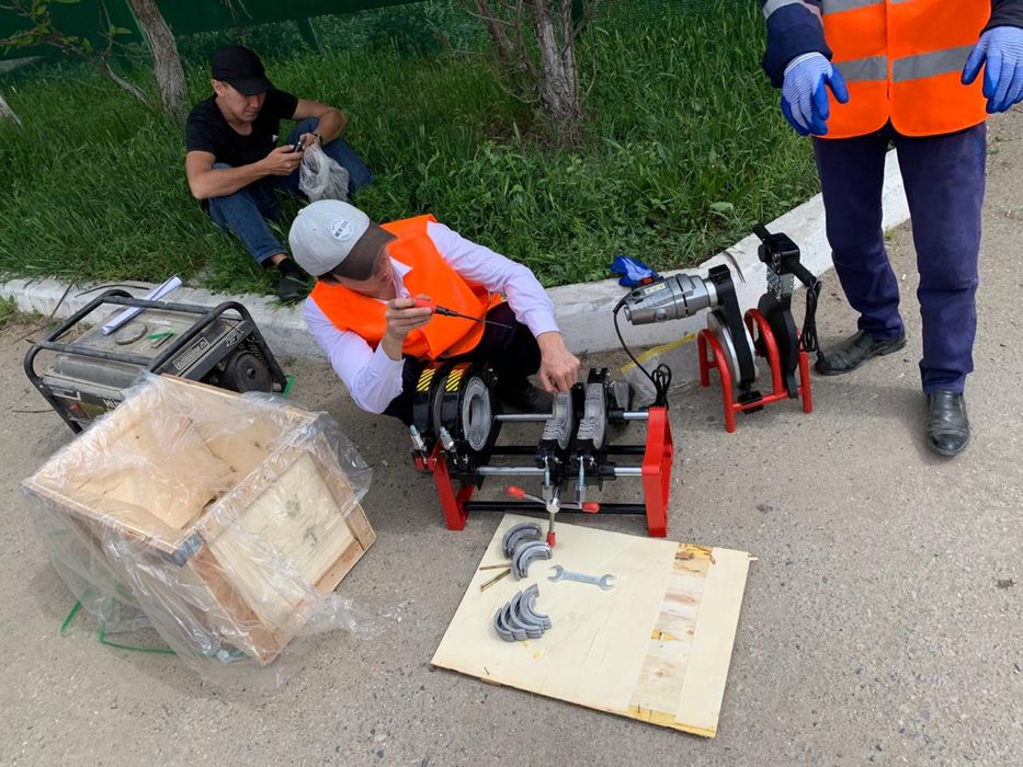 Стыковой аппарат для пайки пластиковых труб