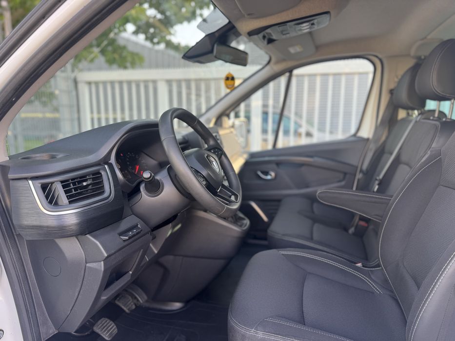 Renault Trafic lung/2022/8+1 locuri/model nou/pos leasing!