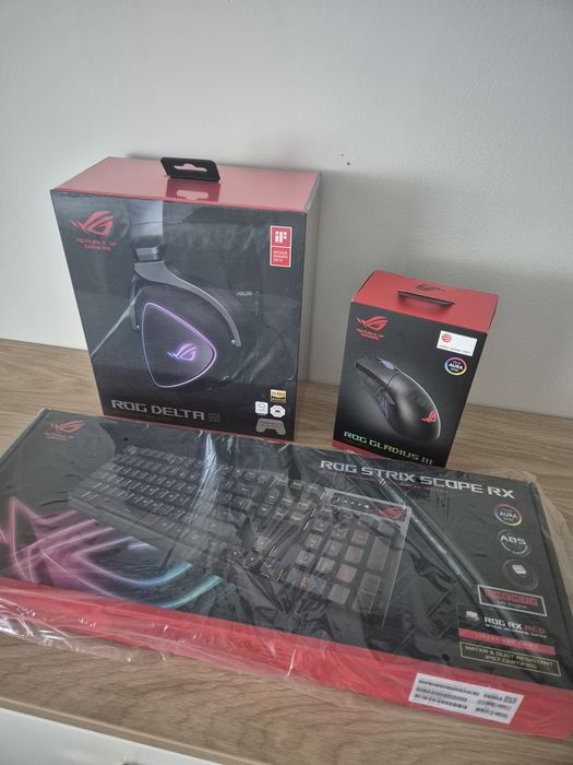 Pachet gaming ASUS ROG – Căști + Tastatură + Mouse – NOI/SIGILATE