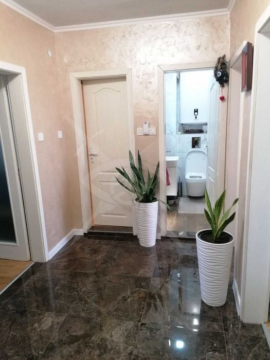 Продава се Тристаен апартамент в Пловдив, Център - 116 кв.м за 1923 €/кв.м - Снимка #9