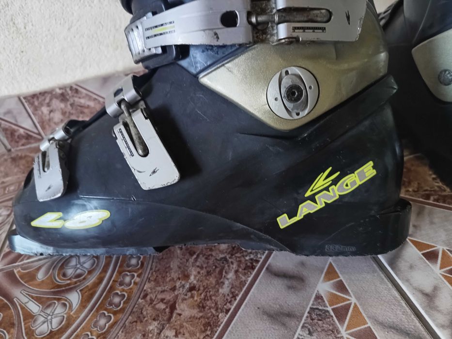 Pereche clapari ski Lange L8, mărimea 42./332 mm, schi /sport