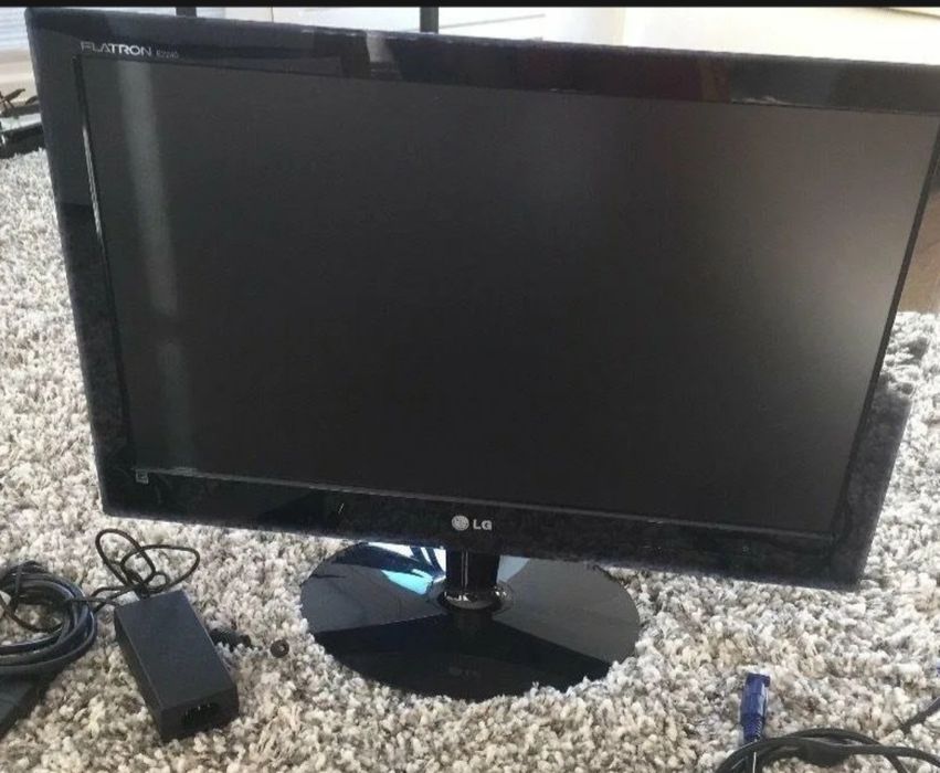 Монитор LG E 2240ST