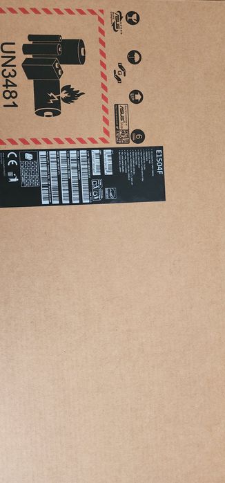 Asus vivobook  1 oy ishlatilgan holati yangi zõr
