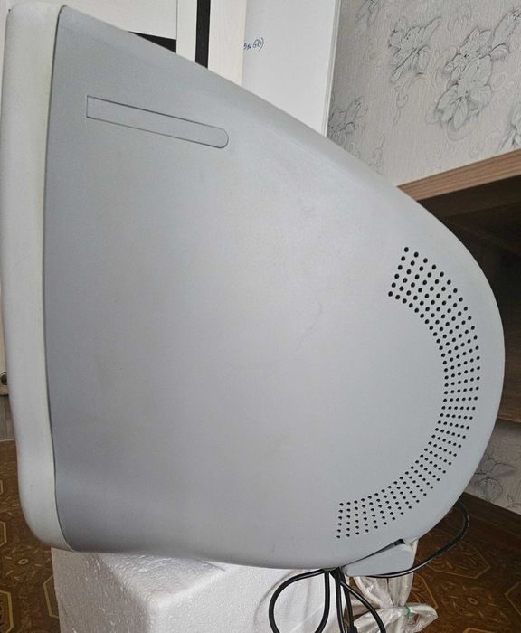 Продаётся монитор LG Studioworks 500 M