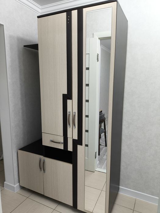 Продам шкаф для прихожей